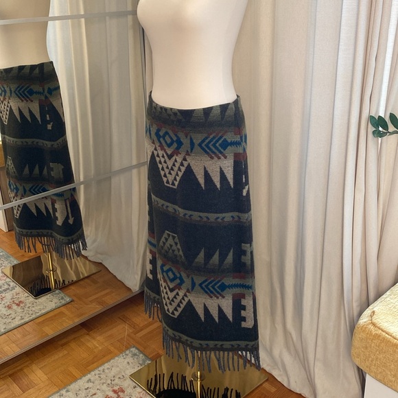 True Grit Women’s Blanket Fringe Skirt Size 8 Southwestern Tribal Wool Blend - Picture 10 of 17